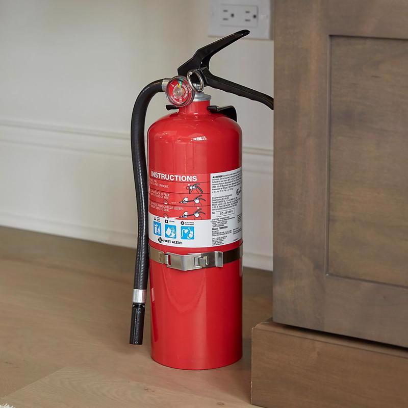 First Alert Rechargeable Heavy Duty Plus Fire Extinguisher PRO5-1