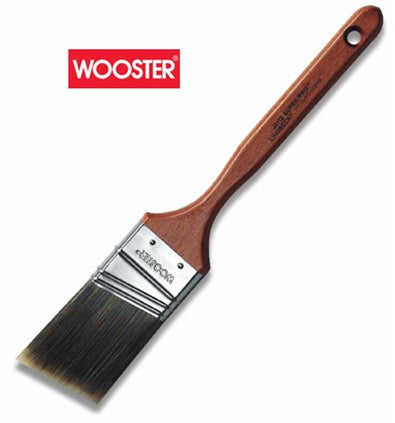 Wooster Super/Pro Lindbeck featuring a combination of gold nylon and sable polyester bristles.