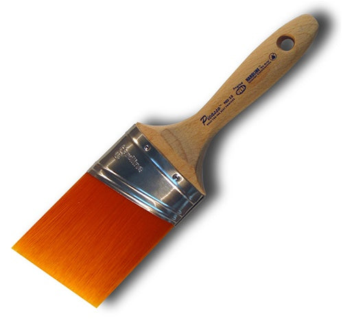 The Proform Picasso Oval Beaver Tail Brush PIC3 showcases its sleek design and ergonomic handle, perfect for comfortable grip during extended painting sessions.