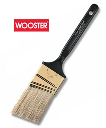 Wooster Yachtsman Paint Brush highlighting the White China Bristle and chisel construction.