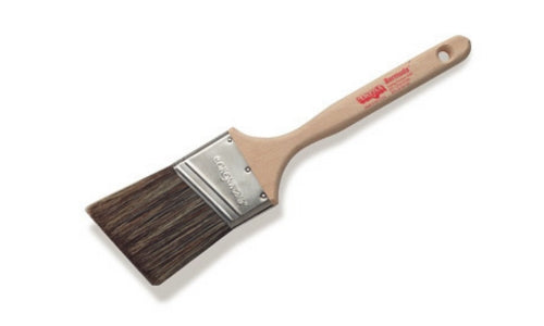 Corona Bermuda 4560 Paint brush with wooden handle and metal ferrule on a white background