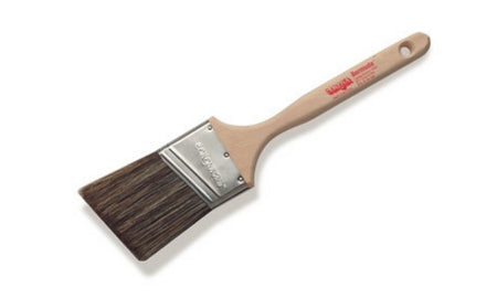 Corona Bermuda 4560 Paint brush with wooden handle and metal ferrule on a white background