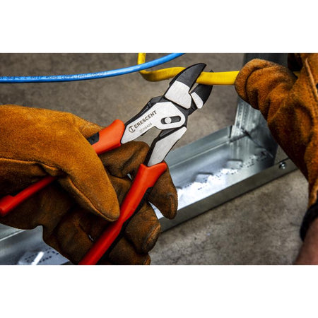 Crescent 8 In. Pivot Pro Diagonal Compound Action Dual Material Cutting Plier CCA5428 in use